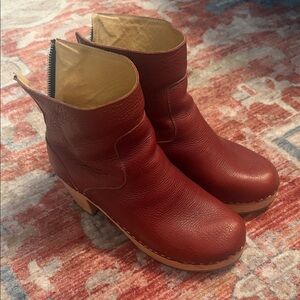 Leather Ankle Boots with Wood heel